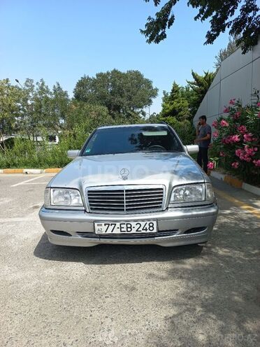Mercedes C 200 1998, 300,000 km - 2.0 l - Balakən