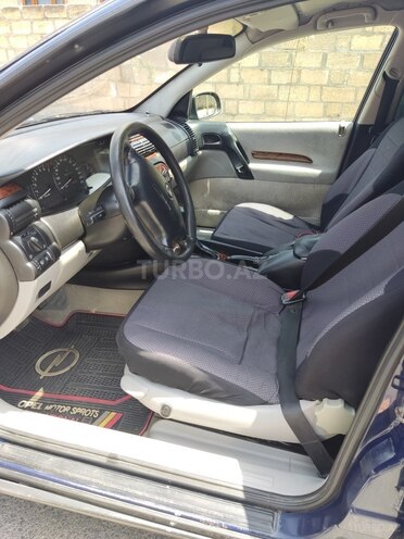 Opel Omega 1996, 515,000 km - 2.0 л - Quba