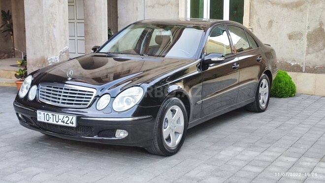Mercedes E 240 2003, 290,000 km - 2.6 l - Bakı