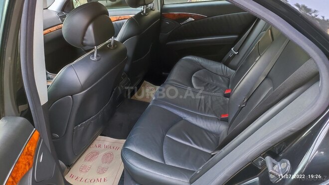 Mercedes E 240 2003, 290,000 km - 2.6 l - Bakı