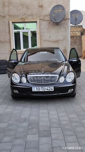 Mercedes E 240 2003, 290,000 km - 2.6 l - Bakı