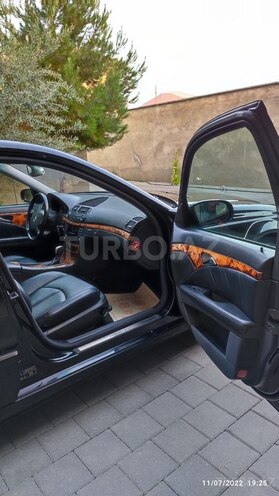 Mercedes E 240 2003, 290,000 km - 2.6 l - Bakı