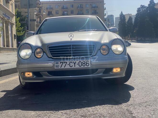 Mercedes E 220 2000, 187,000 km - 2.2 l - Bakı
