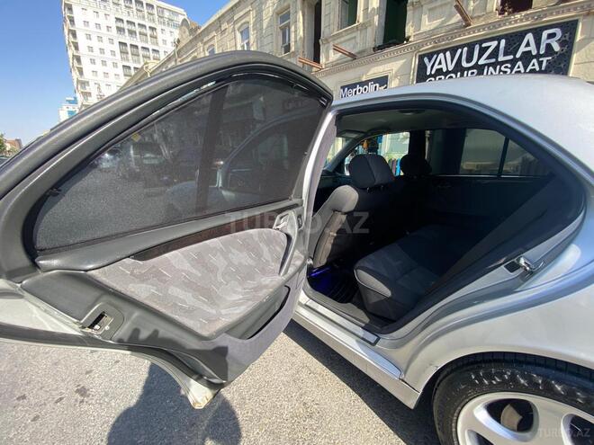 Mercedes E 220 2000, 187,000 km - 2.2 l - Bakı