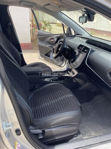 Toyota Prius 2017, 35,000 km - 1.8 l - Bakı