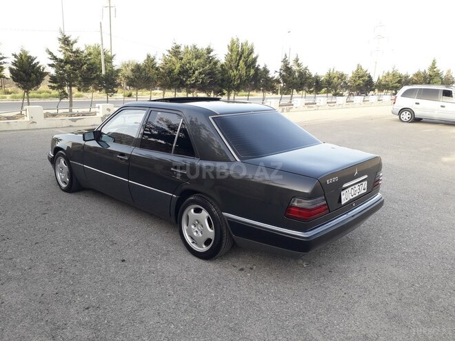 Mercedes E 220 1992, 314,526 km - 2.2 l - Sumqayıt