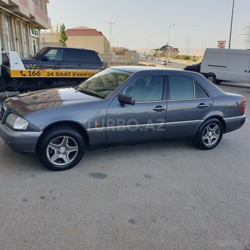 Mercedes C 200 1995, 352,271 km - 2.0 l - Bakı