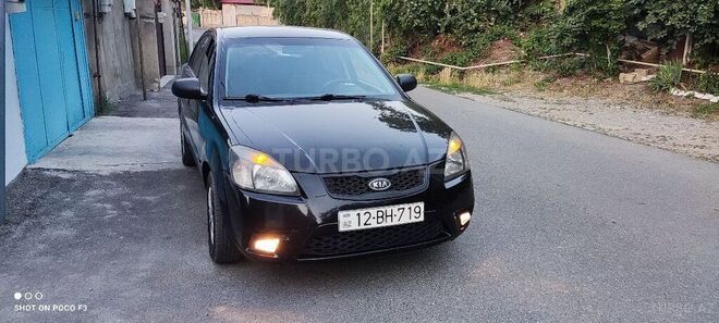 Kia Rio 2011, 319,000 km - 1.4 l - Qusar