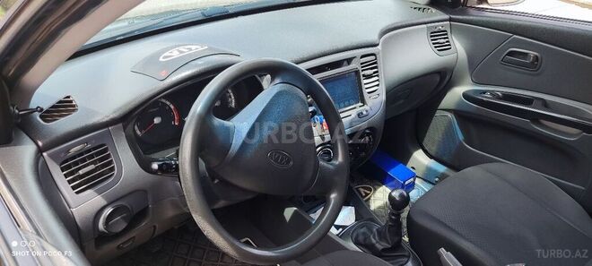 Kia Rio 2011, 319,000 km - 1.4 l - Qusar
