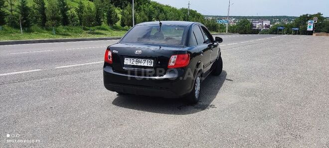 Kia Rio 2011, 319,000 km - 1.4 l - Qusar