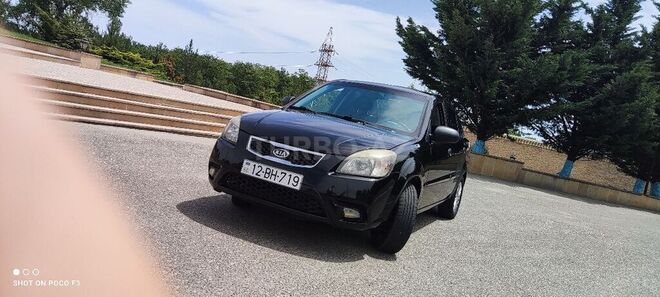 Kia Rio 2011, 319,000 km - 1.4 l - Qusar