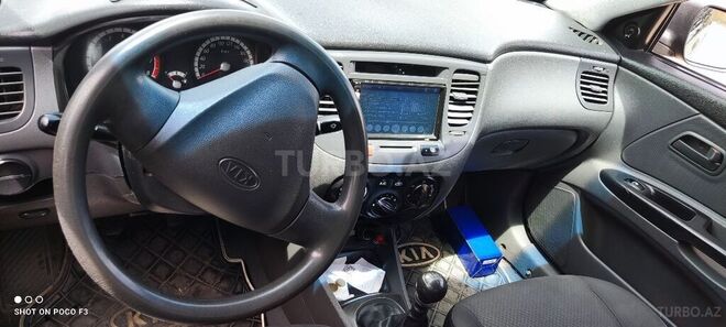 Kia Rio 2011, 319,000 km - 1.4 l - Qusar