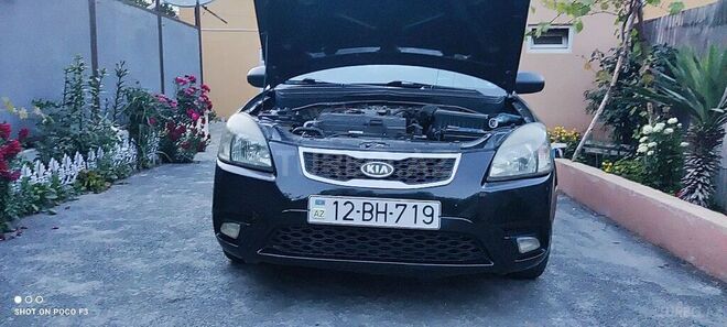 Kia Rio 2011, 319,000 km - 1.4 l - Qusar