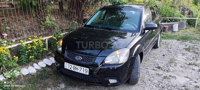 Kia Rio 2011, 319,000 km - 1.4 l - Qusar