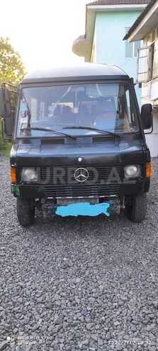 Mercedes 208 D 1988, 200,000 km - 2.3 l - Lənkəran
