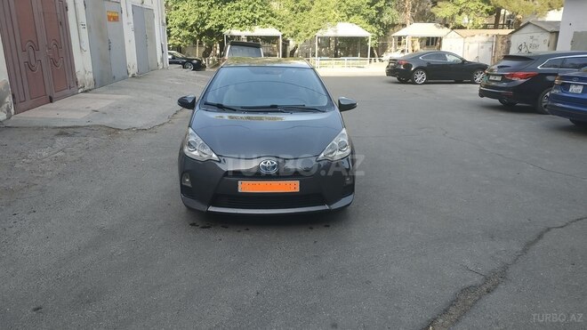 Toyota Prius C 2012, 137,752 km - 1.5 l - Bakı
