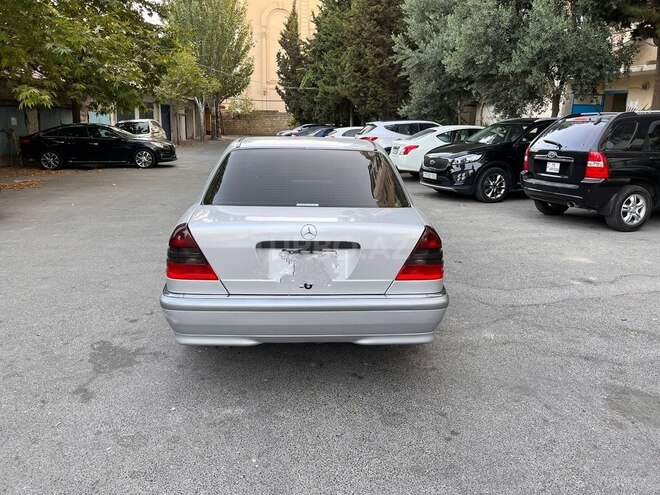 Mercedes C 240 1997, 283,000 km - 2.4 l - Bakı