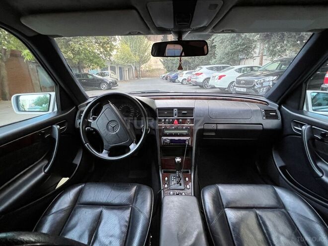 Mercedes C 240 1997, 283,000 km - 2.4 l - Bakı