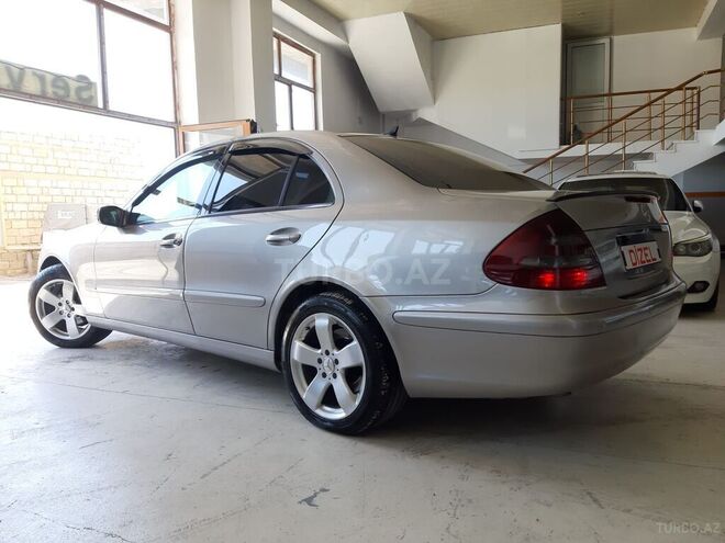 Mercedes E 220 2003, 398,000 km - 2.2 l - Bakı