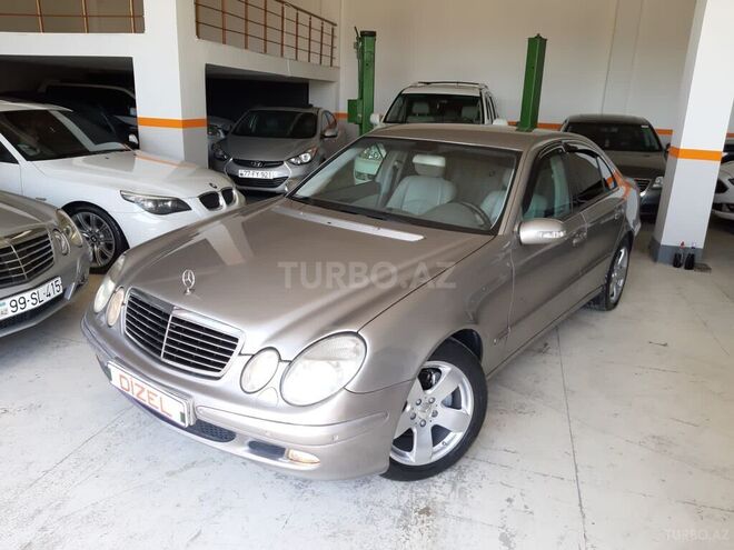 Mercedes E 220 2003, 398,000 km - 2.2 l - Bakı