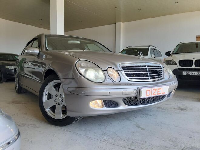 Mercedes E 220 2003, 398,000 km - 2.2 l - Bakı