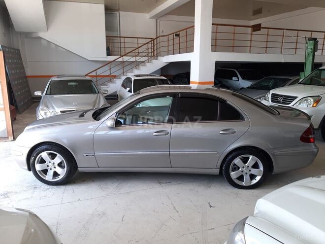 Mercedes E 220 2003, 398,000 km - 2.2 l - Bakı