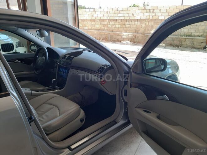 Mercedes E 220 2003, 398,000 km - 2.2 l - Bakı