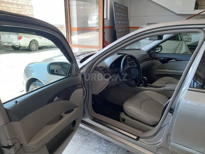 Mercedes E 220 2003, 398,000 km - 2.2 l - Bakı