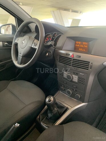 Opel Astra 2006, 176,000 km - 1.4 l - Bakı