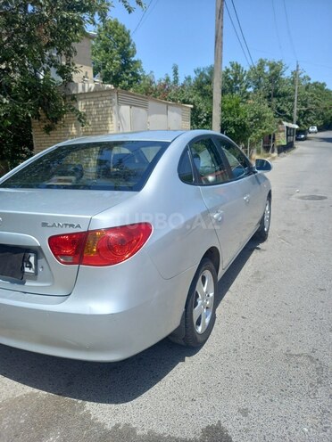 Hyundai Elantra 2009, 204,328 km - 2.0 л - Şamaxı