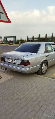 Mercedes E 300 1992, 856,395 km - 3.0 l - Bakı