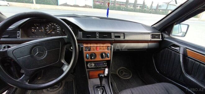 Mercedes E 300 1992, 856,395 km - 3.0 l - Bakı