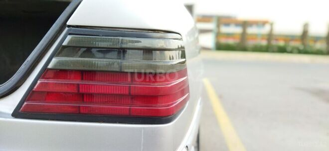 Mercedes E 300 1992, 856,395 km - 3.0 l - Bakı