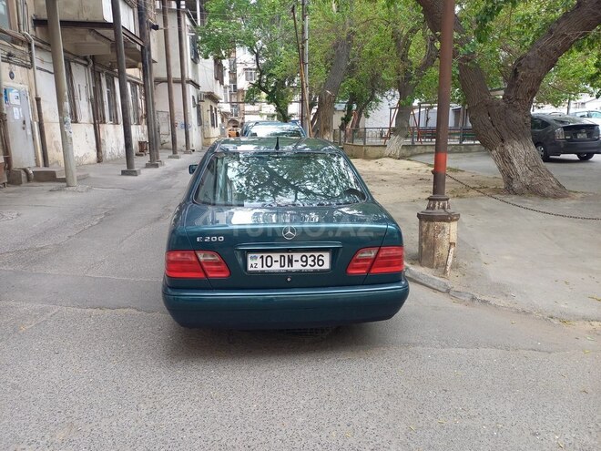 Mercedes E 200 1997, 236,000 km - 2.0 l - Bakı