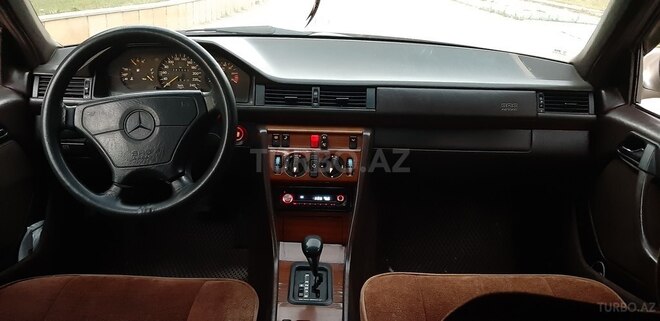 Mercedes E 220 1994, 370,000 km - 2.2 l - Bakı