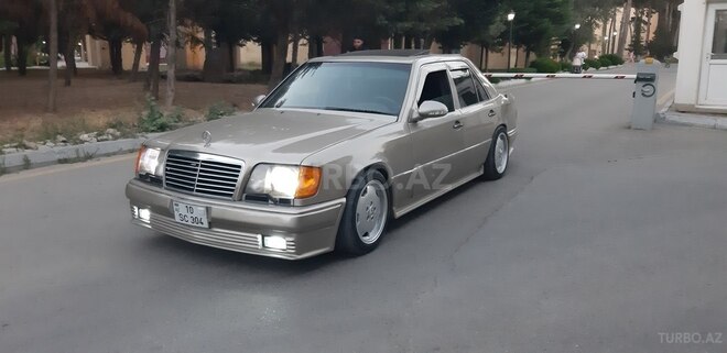 Mercedes E 220 1994, 370,000 km - 2.2 l - Bakı