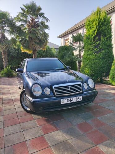 Mercedes E 240 1999, 112,139 km - 2.4 l - Masallı
