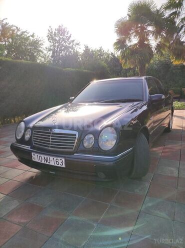 Mercedes E 240 1999, 112,139 km - 2.4 l - Masallı