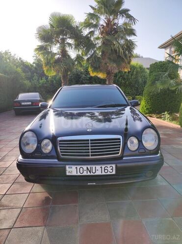 Mercedes E 240 1999, 112,139 km - 2.4 l - Masallı
