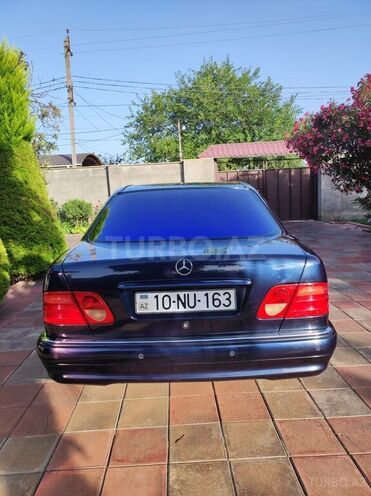 Mercedes E 240 1999, 112,139 km - 2.4 l - Masallı