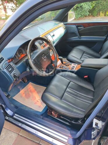 Mercedes E 240 1999, 112,139 km - 2.4 l - Masallı