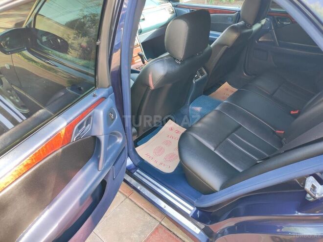 Mercedes E 240 1999, 112,139 km - 2.4 l - Masallı