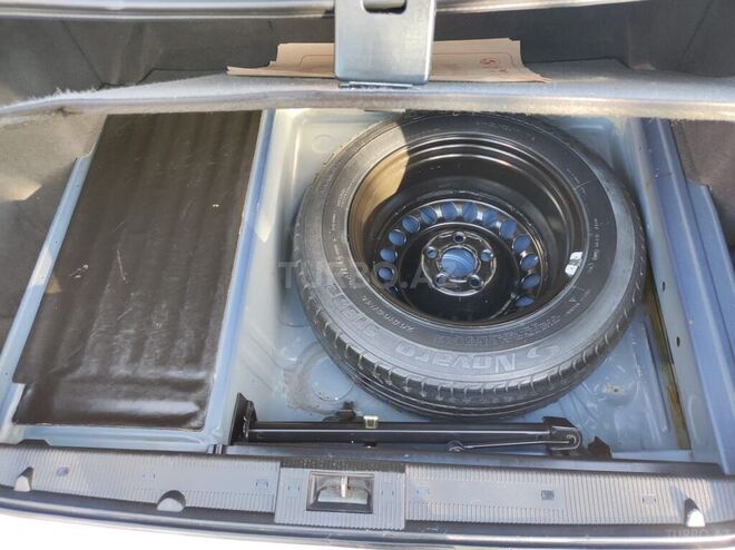 Mercedes E 240 1999, 112,139 km - 2.4 l - Masallı