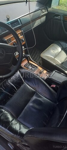 Mercedes E 220 1995, 666,666 km - 2.2 l - Füzuli