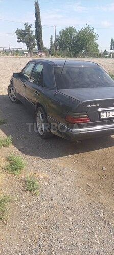 Mercedes E 220 1995, 666,666 km - 2.2 l - Füzuli