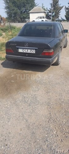 Mercedes E 220 1995, 666,666 km - 2.2 l - Füzuli