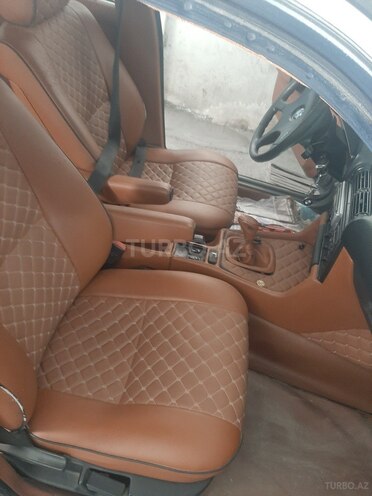 BMW 520 1990, 300,000 km - 2.0 l - Bakı