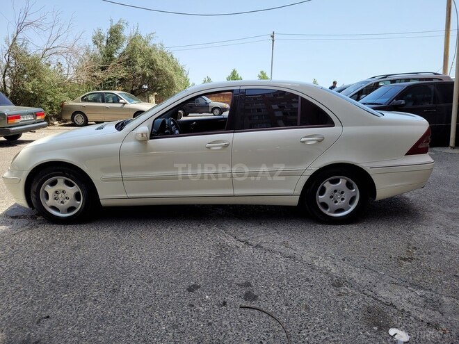 Mercedes C 200 2003, 216,000 km - 1.8 l - Bakı