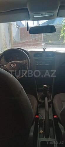 Volkswagen Polo 2015, 196,000 km - 1.6 l - Gəncə