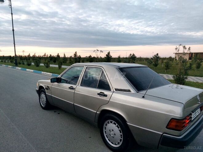 Mercedes 190 1991, 272,460 km - 2.0 l - Bakı